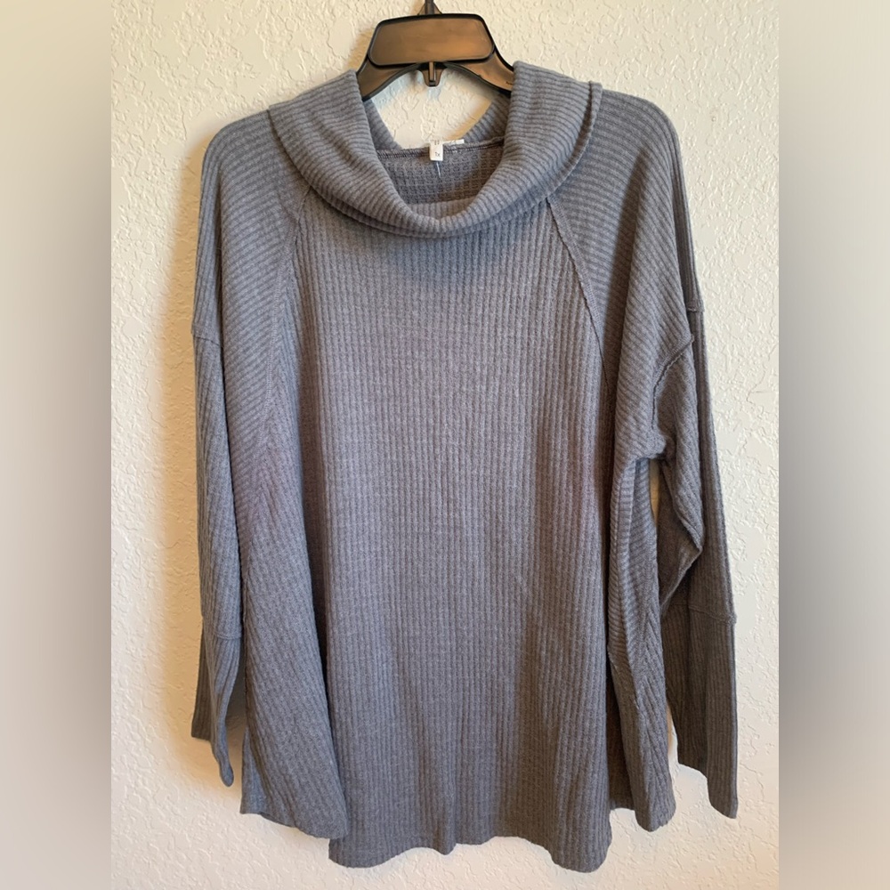 Maurices gray lightweight sweater top. XL brand NWT.